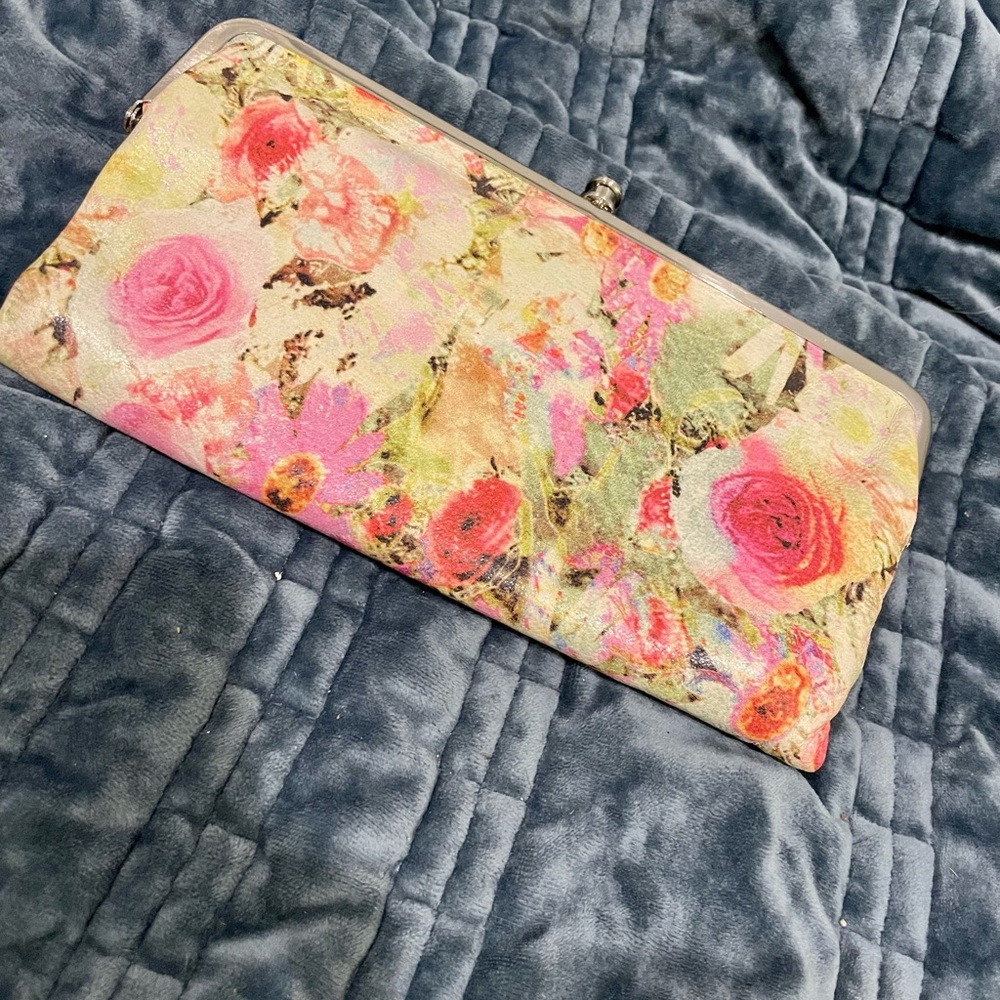 NWOT HOBO Lauren Wallet Clutch Floral Vintage Pink Rose Pattern